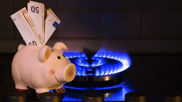 Nabídky energií v srpnu 2025: Rekordně levná elektřina a plyn s dlouhodobou fixací